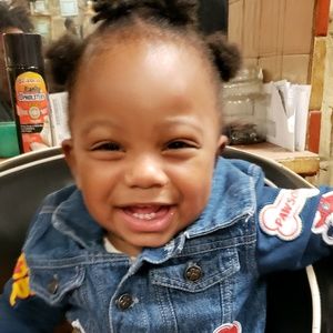 Meet your Posher, Canitha